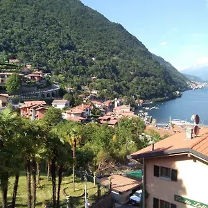 Crotto Bedroom , Argegno Italien